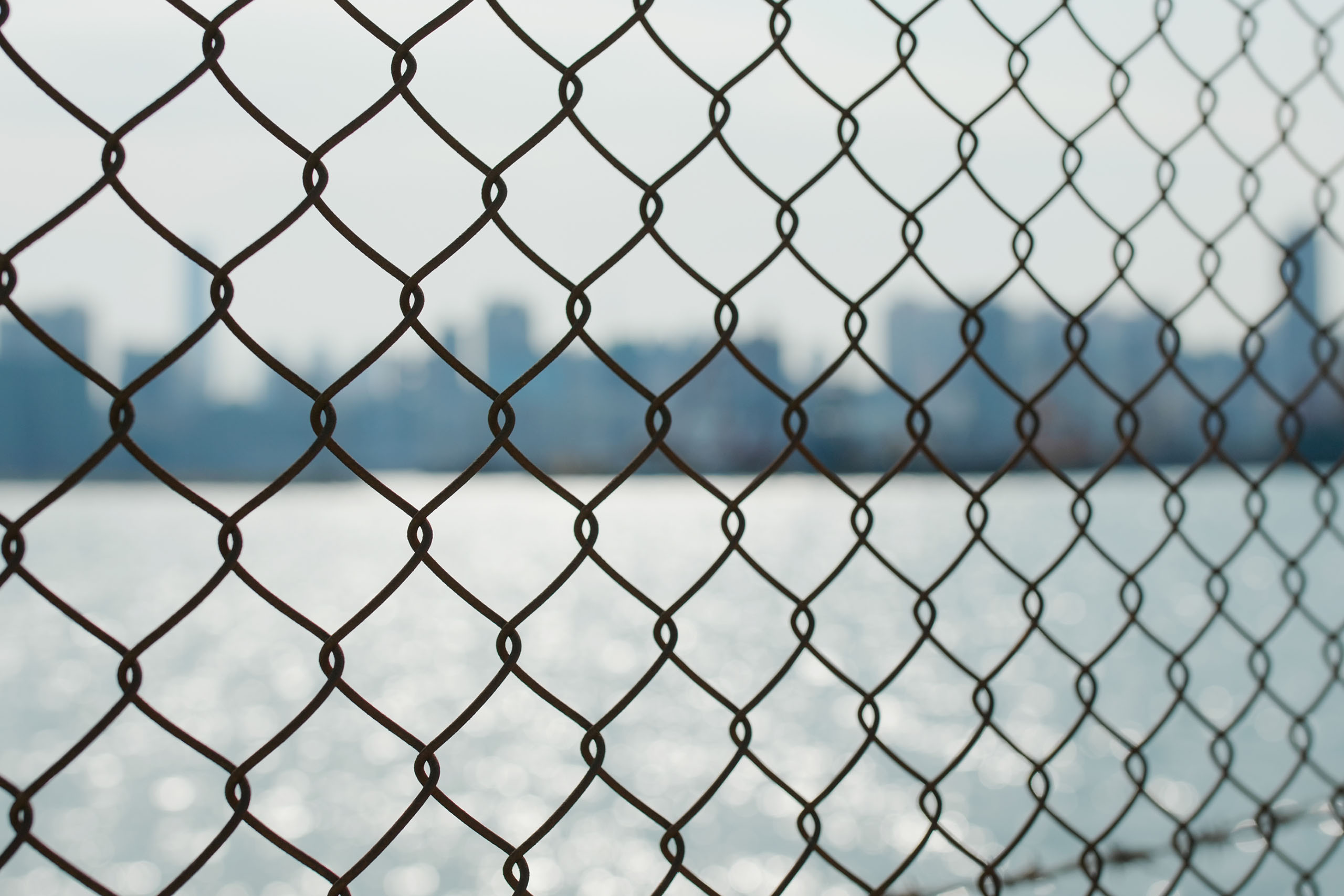 5 Tips to Maintain Your Chain Link Fence in Vancouver’s Climate - Featured Image