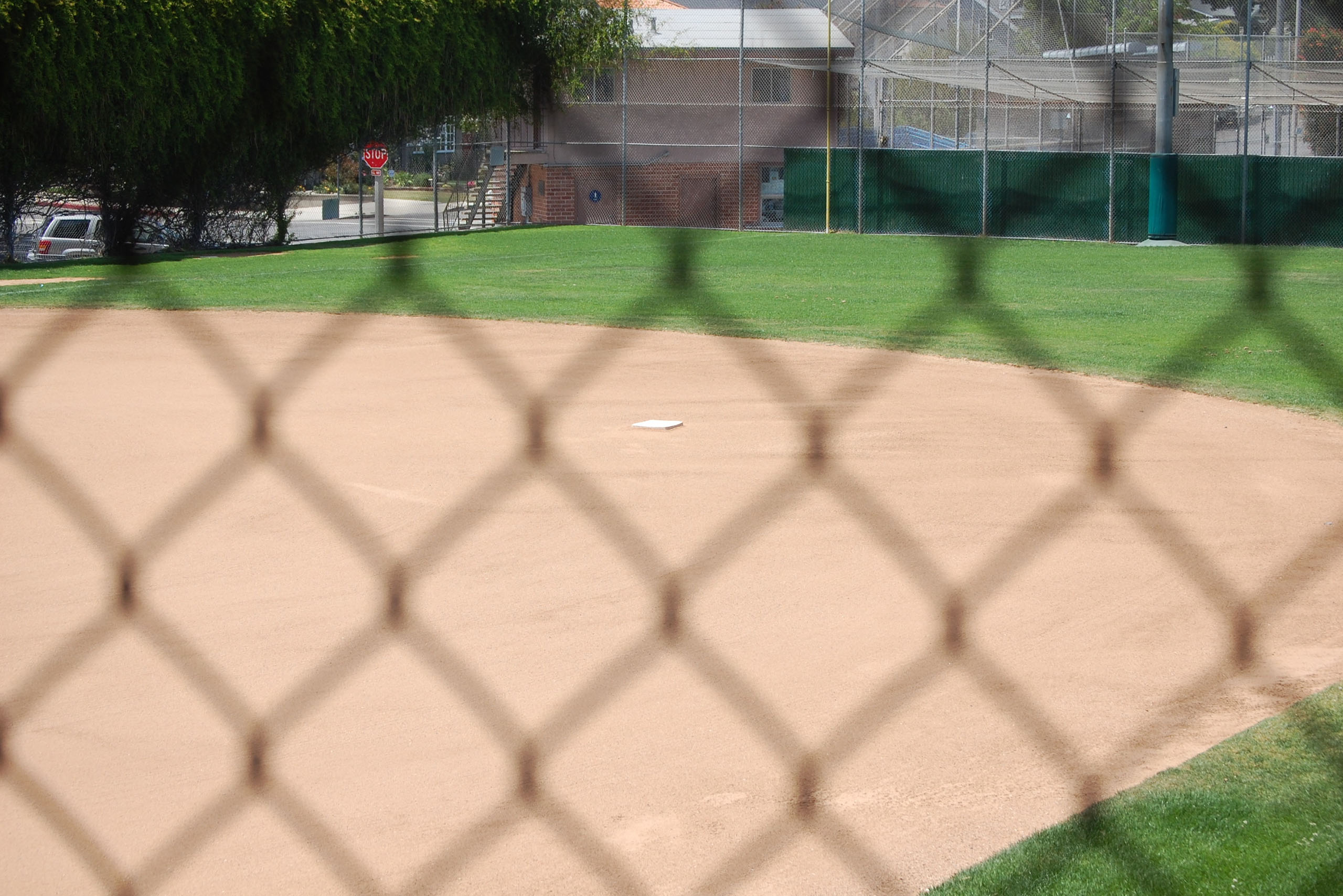 Fence Solutions for Sports Fields and Recreational Facilities - Featured Image