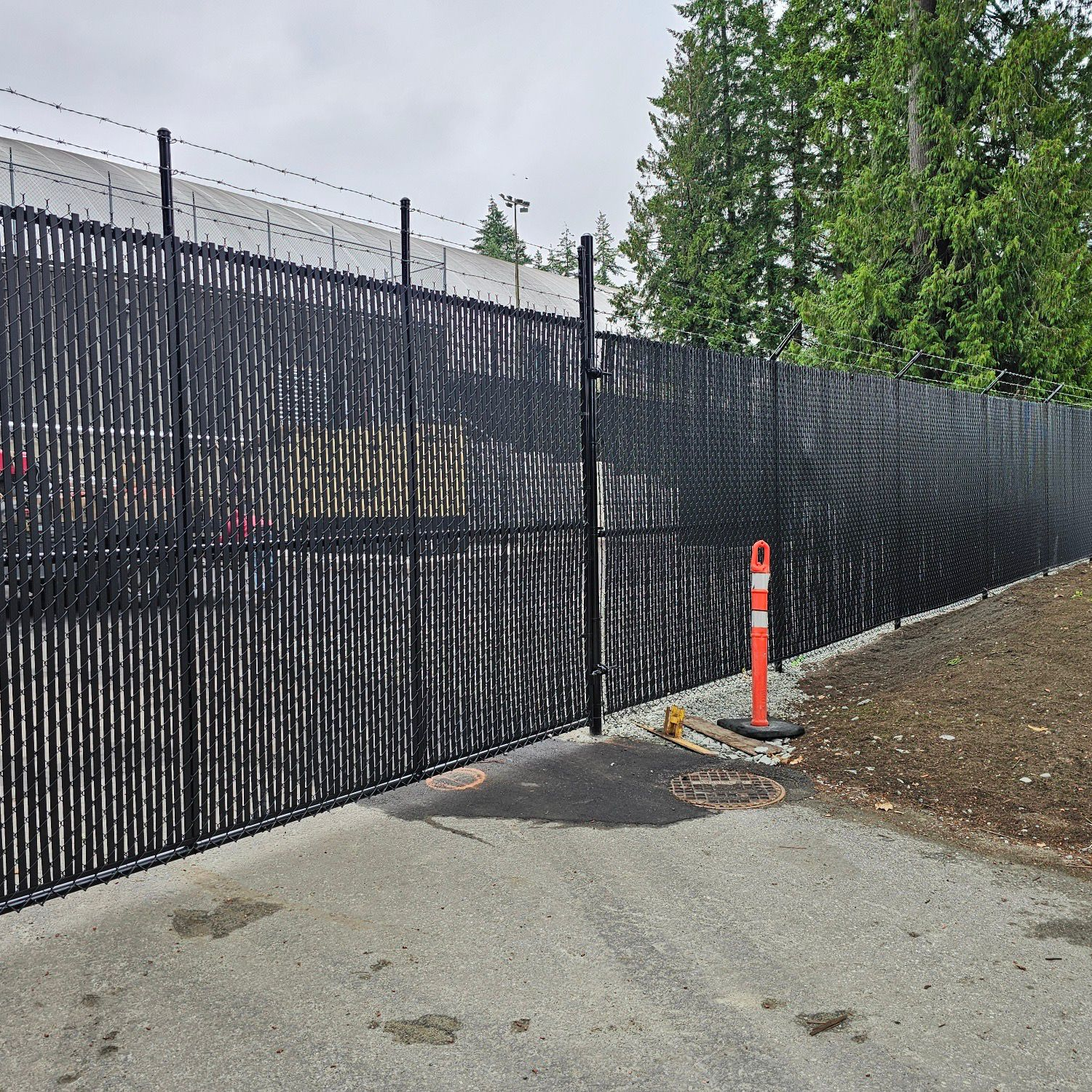 Fence Installation Port Coquitlam – Raybern Erectors – Image 2 Fence Installation Port Coquitlam - Raybern Erectors - Image 2