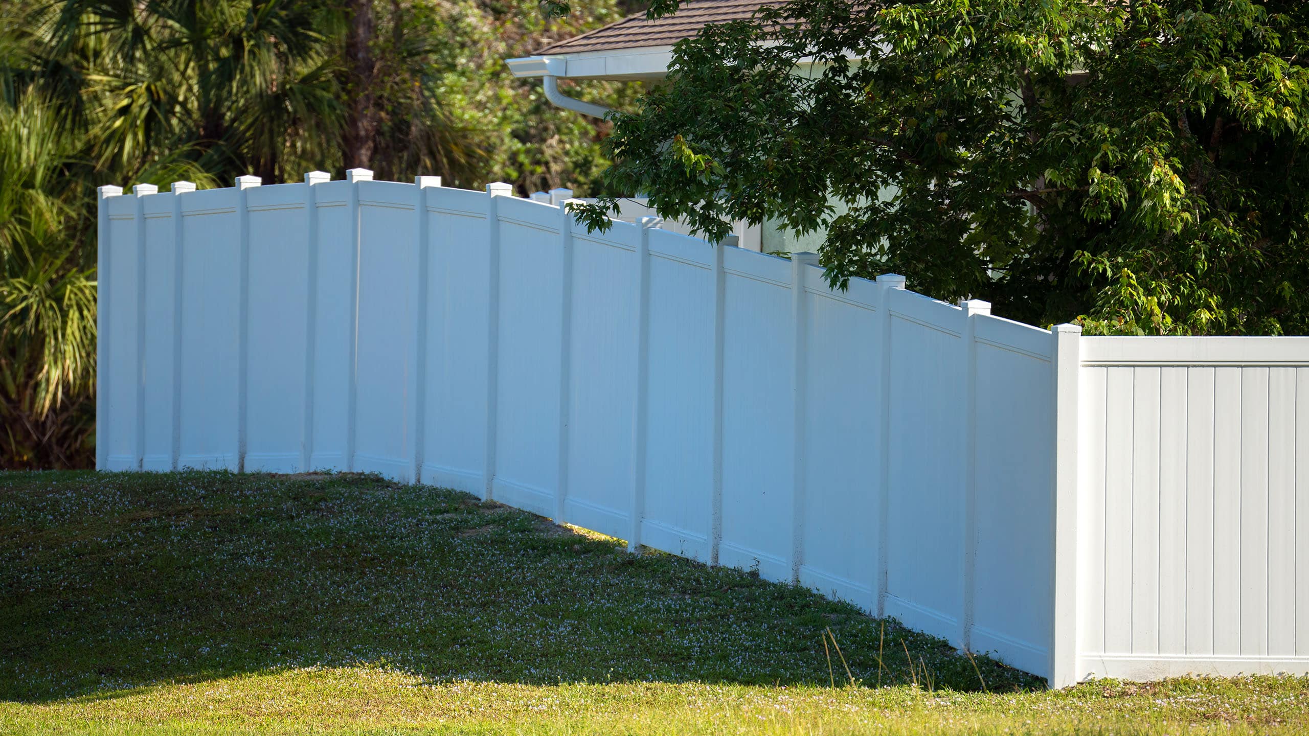 Fencing Solutions for Sloped Properties in Port Moody - Image 1