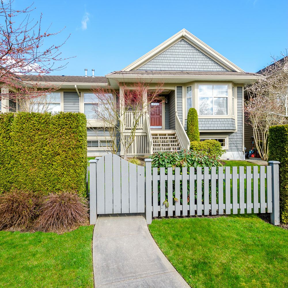 Choosing the Right Fence Height for Vancouver Residential Properties - Image 2