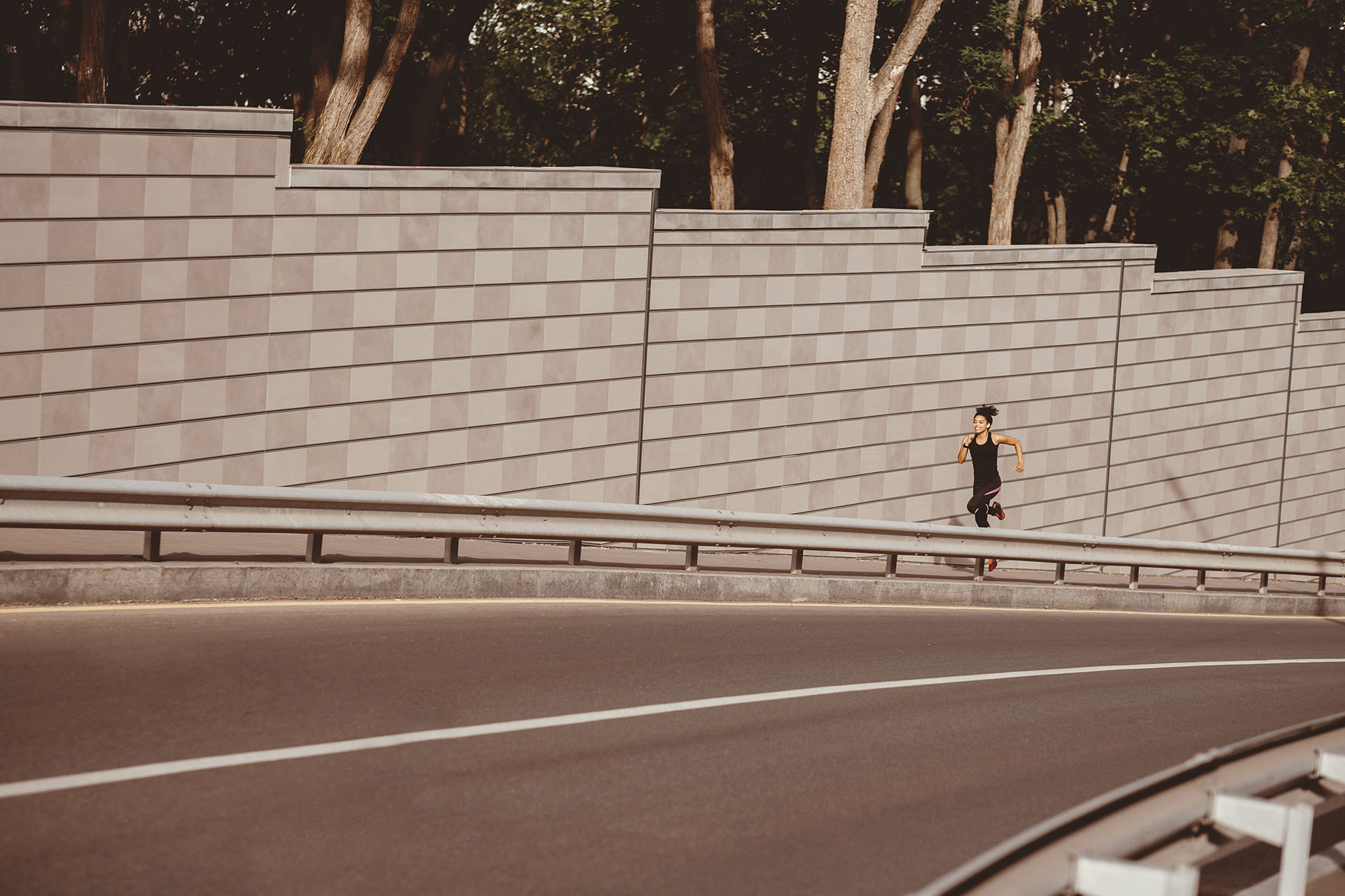 How Much Noise Does a Sound Barrier Fence Actually Reduce - Featured Image