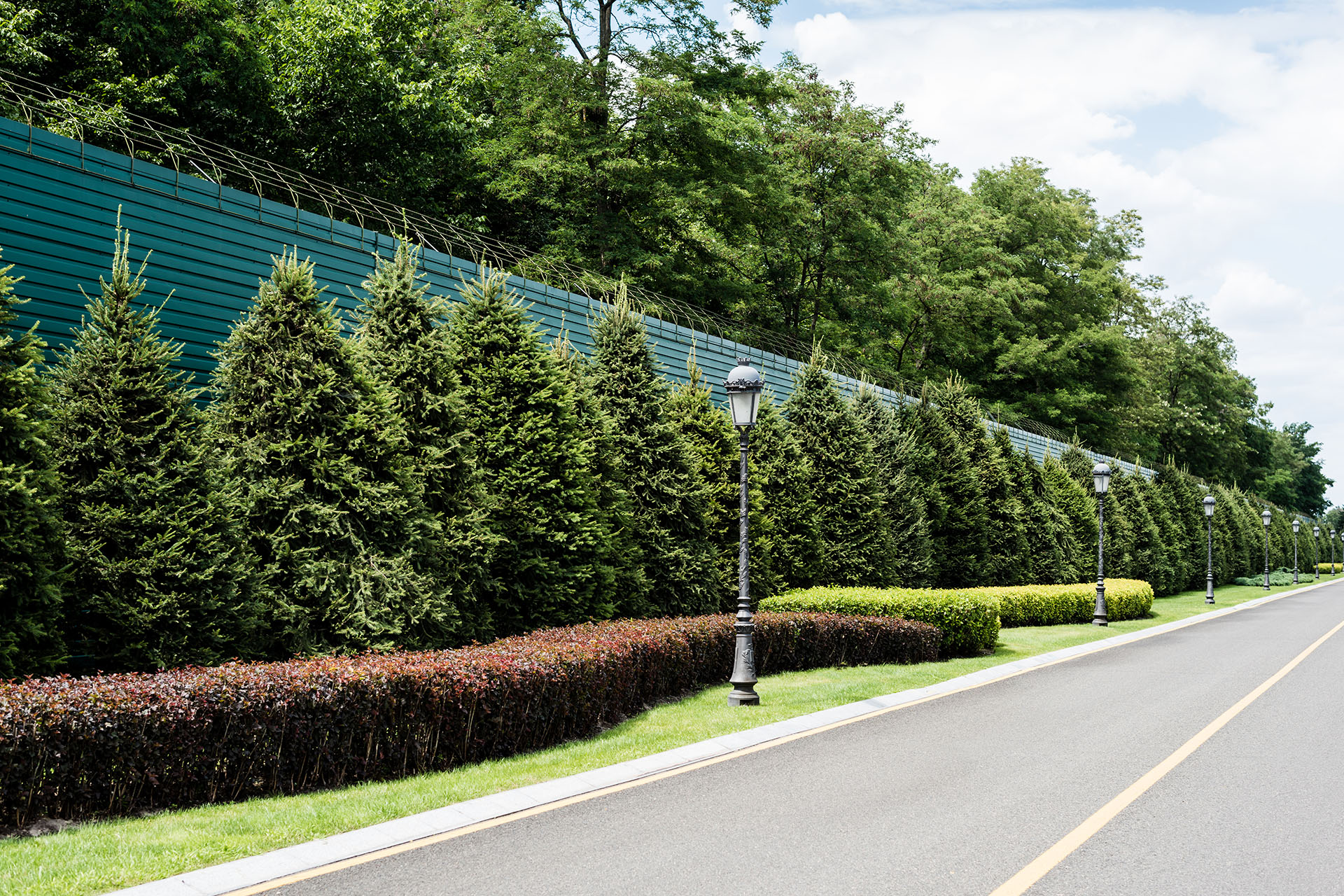 Residential Noise Fence Solutions for Homes Near Busy Roads in the Lower Mainland - Featured Image