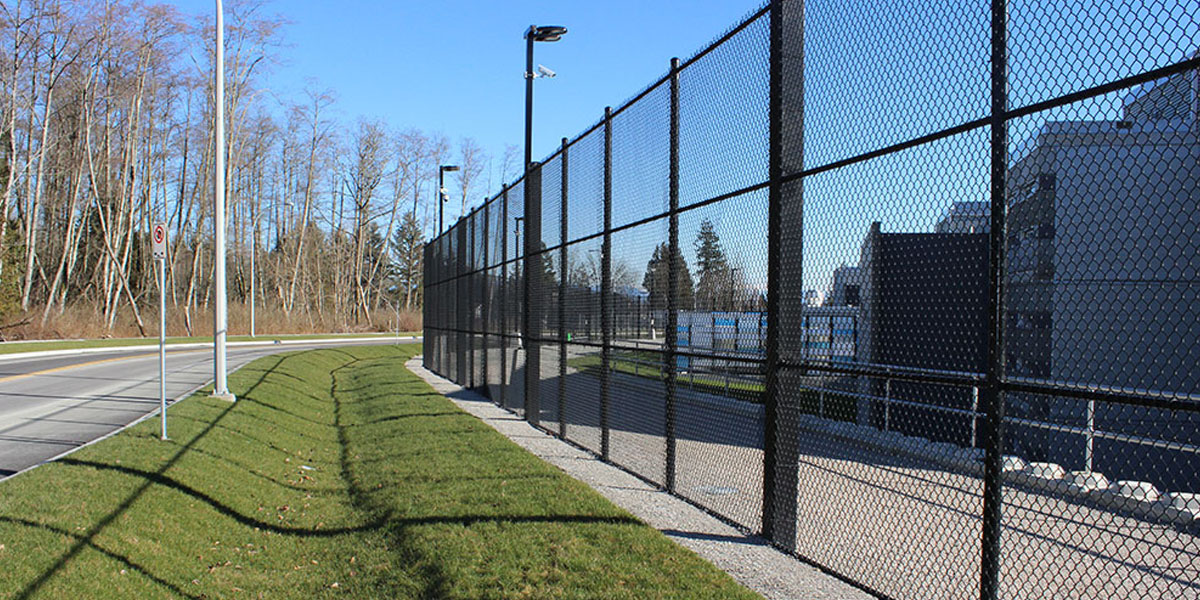 How Much Does Chain Link Fence Installation Cost in Vancouver – Image 2 How Much Does Chain Link Fence Installation Cost in Vancouver - Image 2