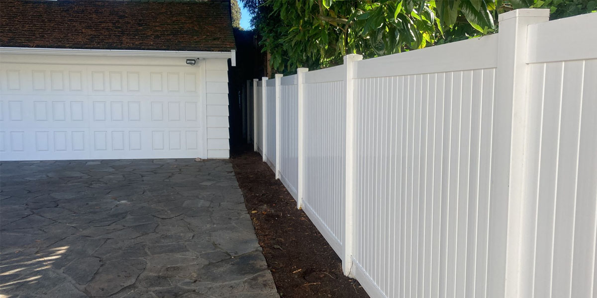 Vancouver Fence Bylaws – What You Need to Know Before You Build – Image 1 Vancouver Fence Bylaws - What You Need to Know Before You Build - Image 1