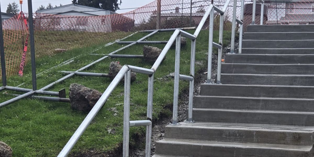 Handrail Installation in Vancouver – Image 2 Handrail Installation in Vancouver - Image 2